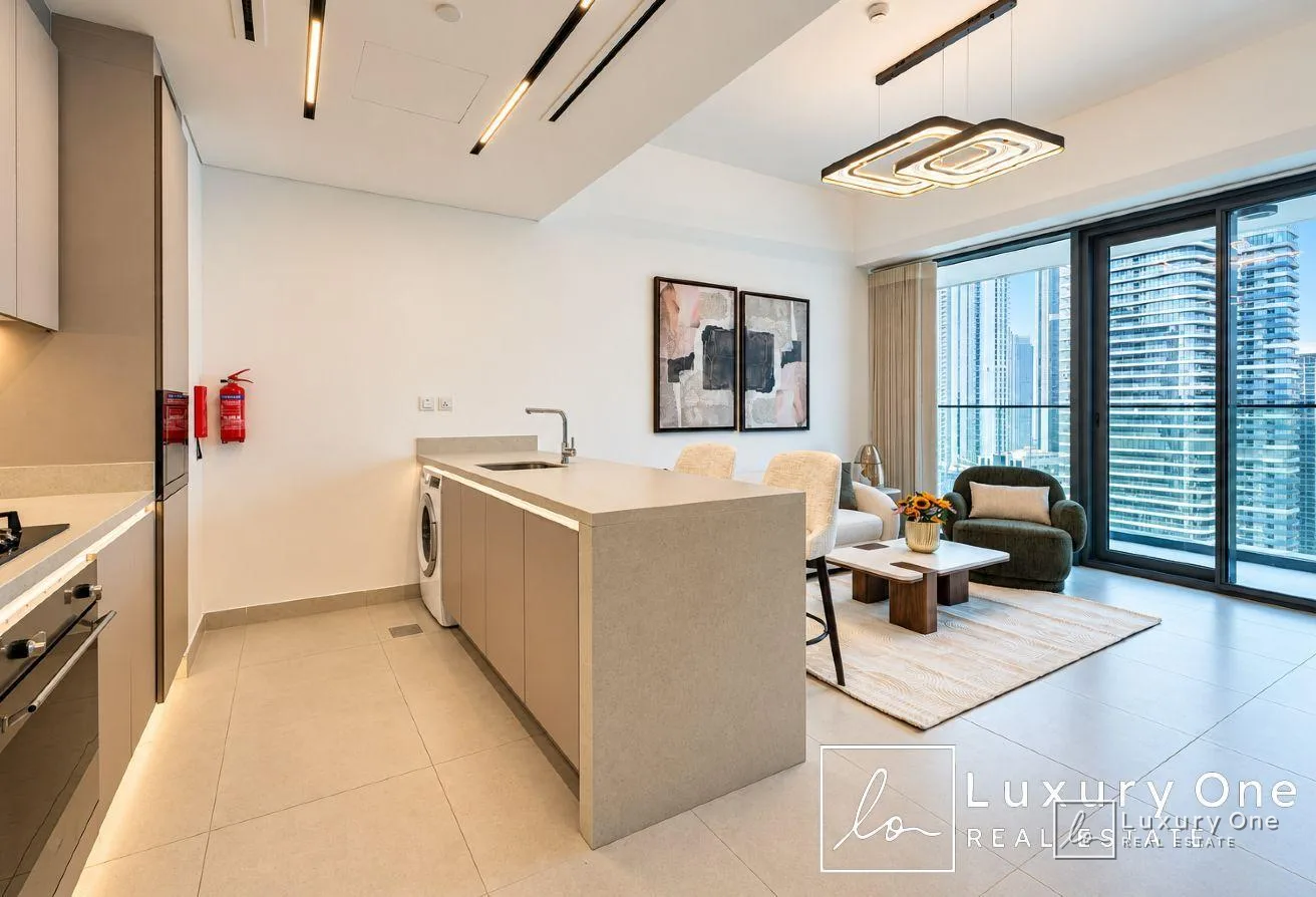 Fully Furnished | Downtown View | Ready to Move