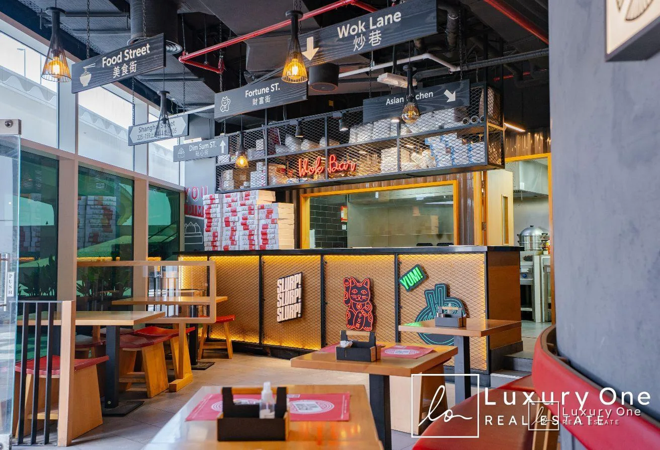 Prime Location | Café Restaurant | Indoor Seating