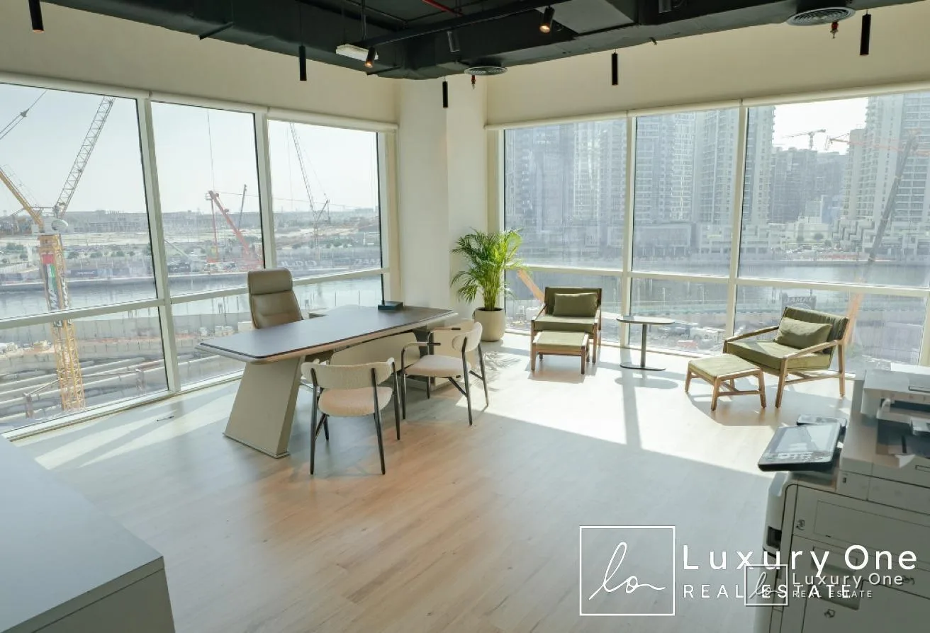 FULLY FURNISHED | CANAL VIEW | AGENT ON SITE
