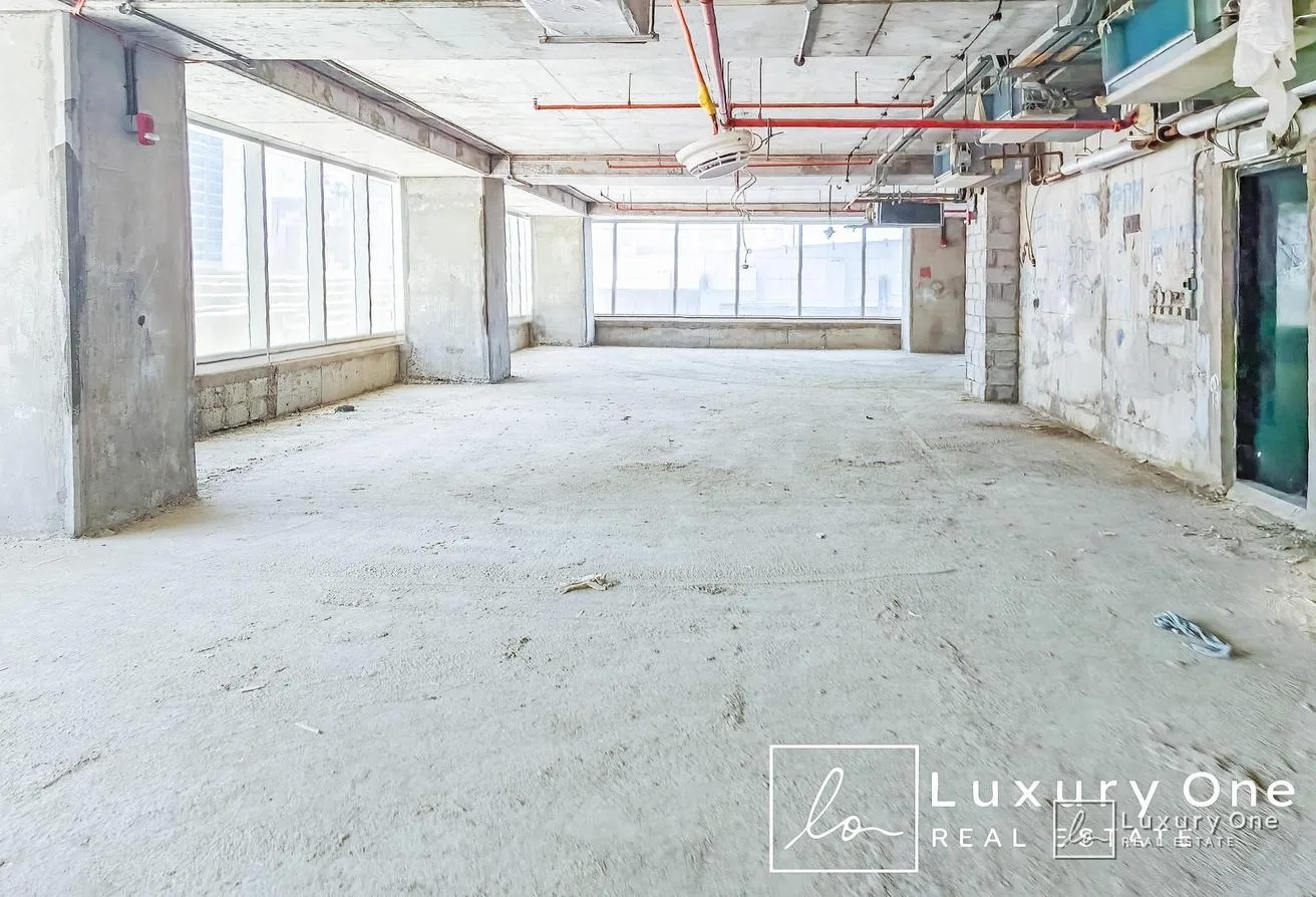 Private Pool | Genuine | Shell and Core | Office
