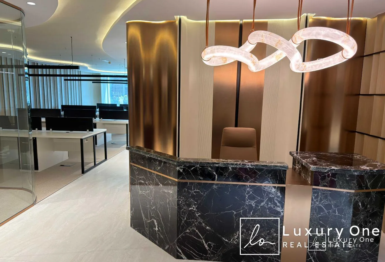 LUXURY UPGRADED | NEWLY FURNISHED | AGENT ON SITE