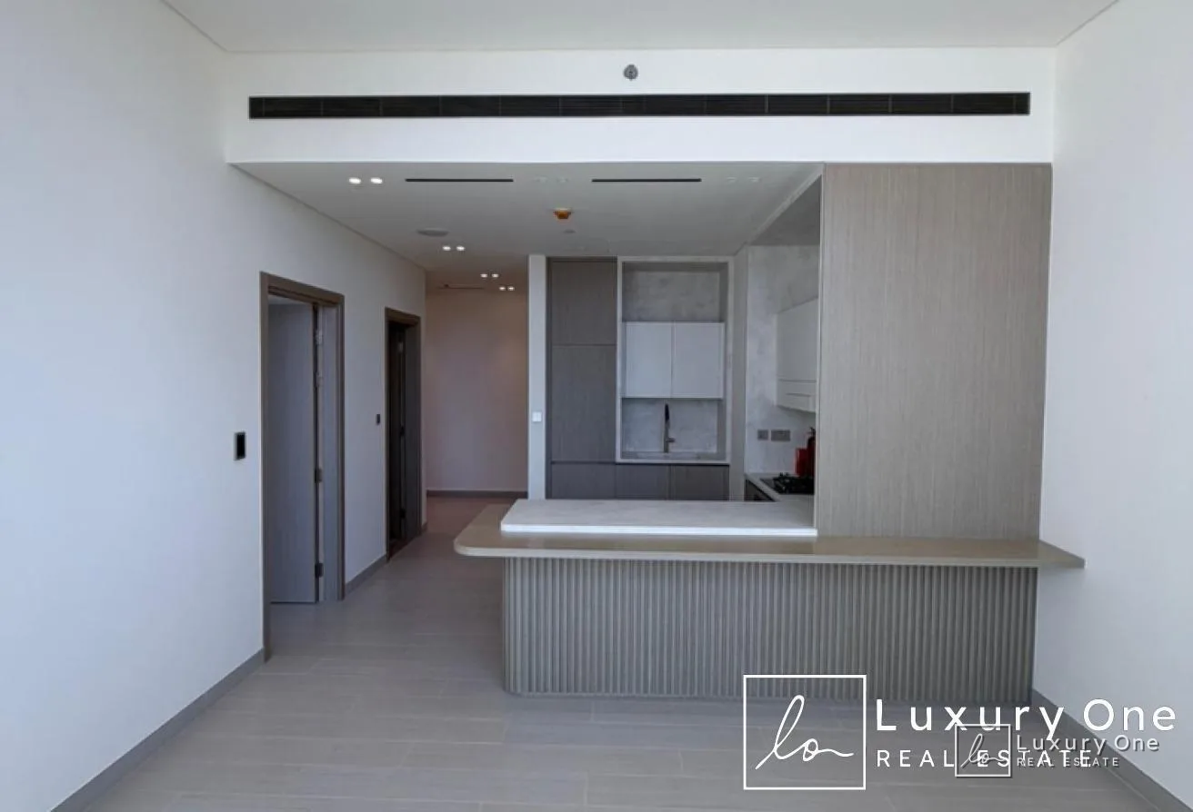 Brand New | 12 Cheques | Private Pool