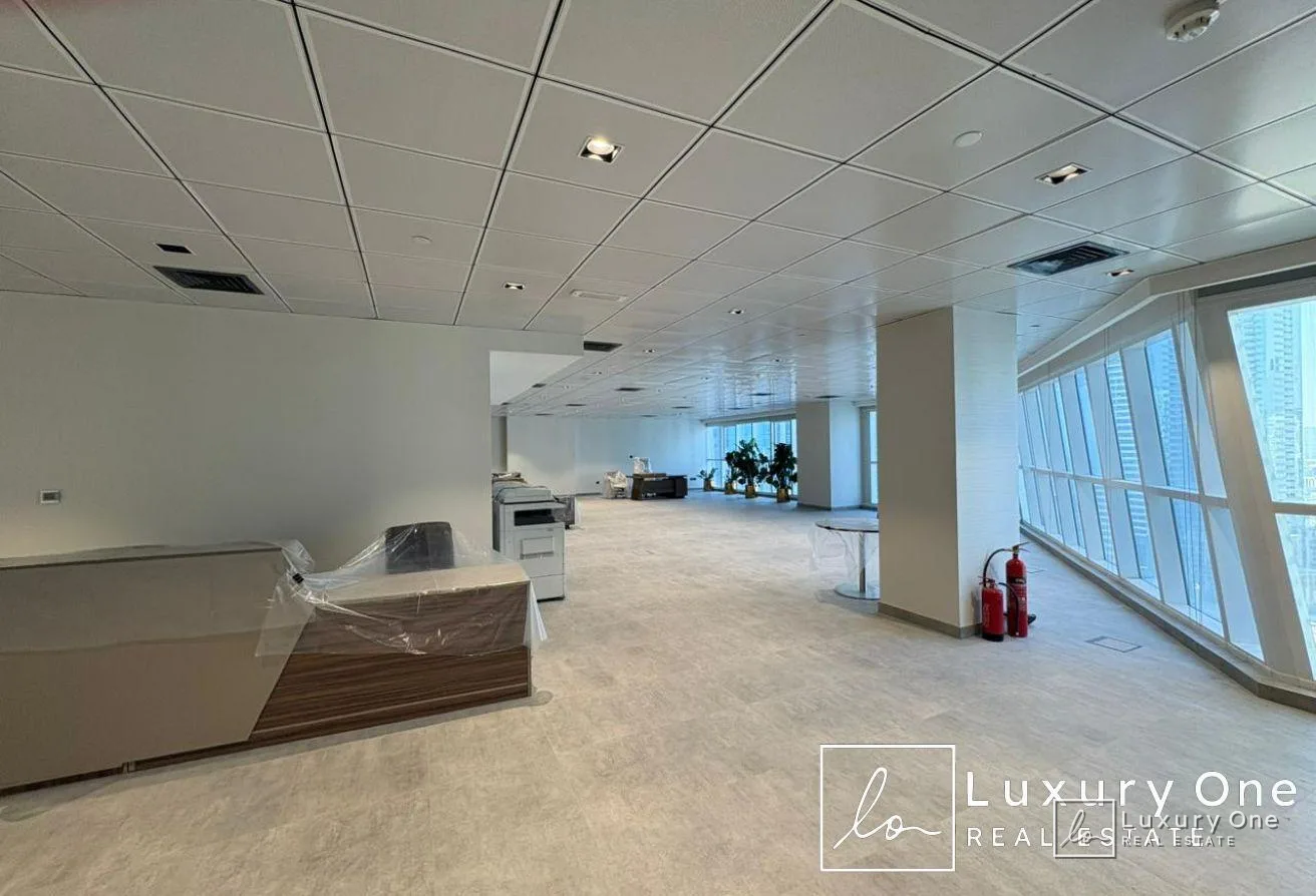 Fully Fitted | Near Metro | Community View