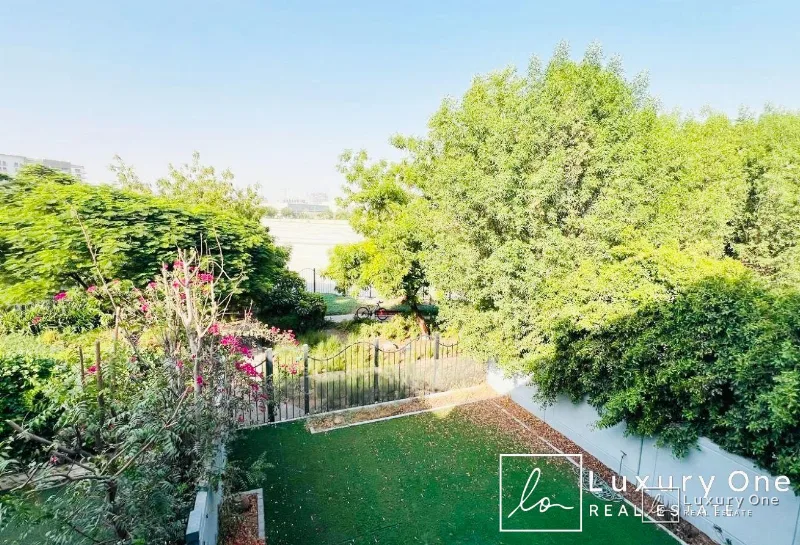 Prime Location | Vacant | Private Garden photo 13