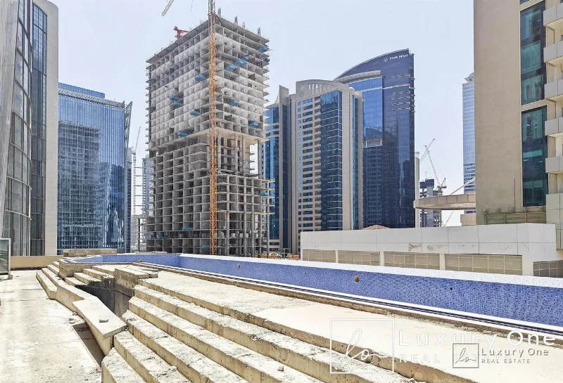 Private Pool | Genuine | Shell and Core | Office photo 10