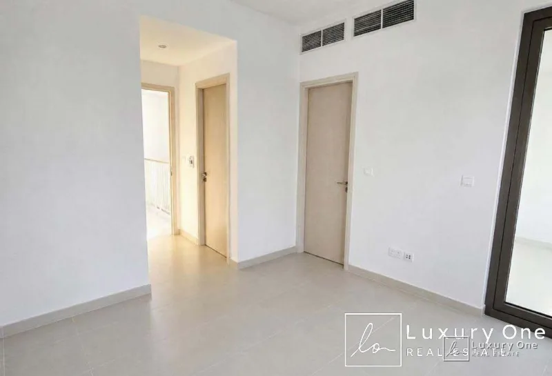 3BR Villa | Private Garden | Park View photo 6