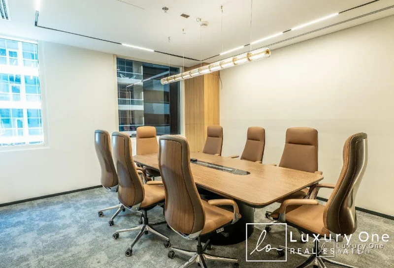 Ready Now  | Fully Upgraded | Agent on Site photo 3