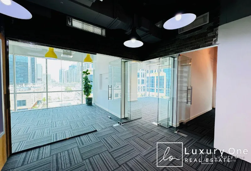 GENUINE | BRIGHT OFFICE | 6 PARKINGS photo 7