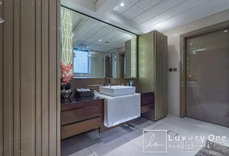 Duplex Penthouse | Upgraded | Full Sea View photo 15