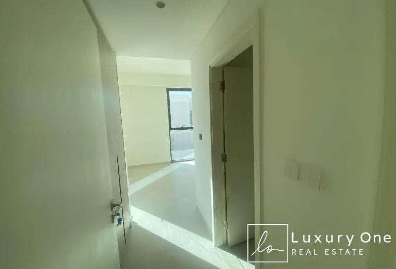 Brand New | 4 Beds+Maid | Large Layout | Vacant photo 12