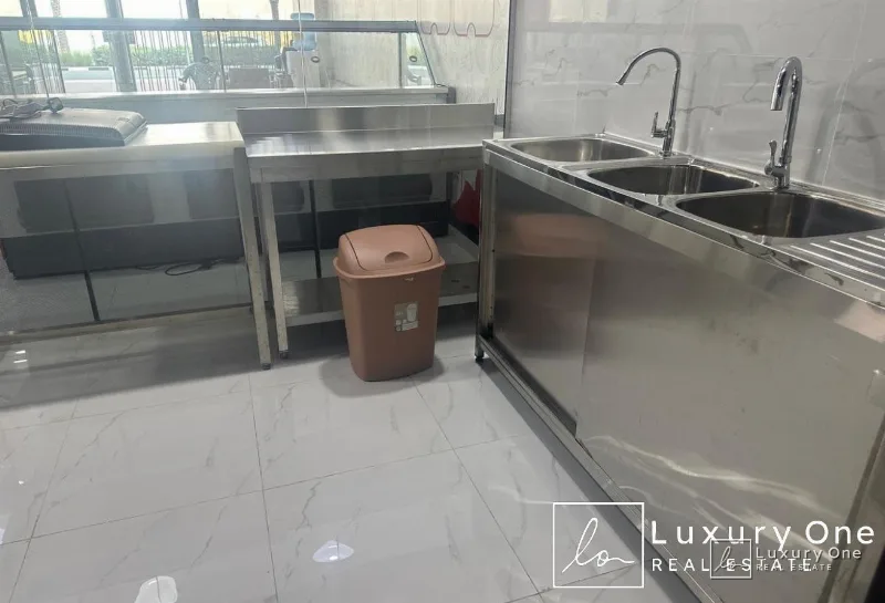 RENTED RETAIL SHOP | Motivated seller | 8% net ROI photo 3