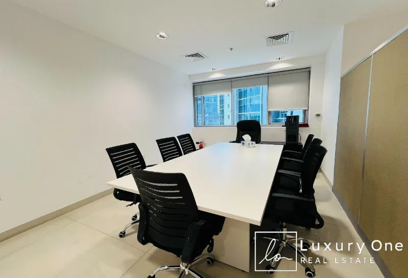Furnished Office | Vastu | High End | Less Traffic photo 6