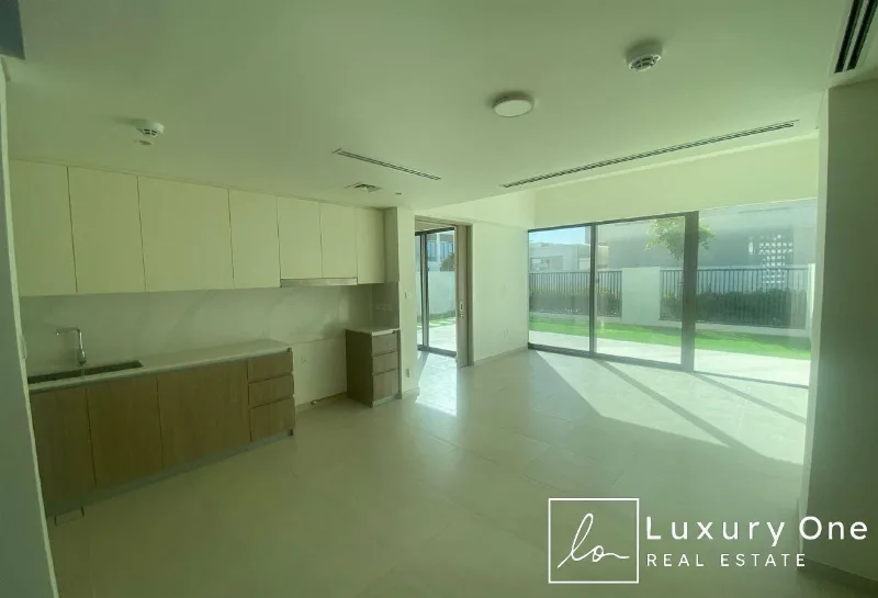 Brand New | 4 Beds+Maid | Large Layout | Vacant photo 3