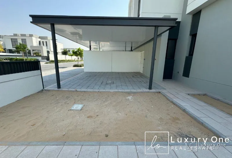 Larger Corner Unit | Vastu Compliant | 4 Br + Maid photo 16