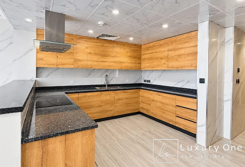 Corner Unit | Single Row | 4BR | Ready to Move In photo 6