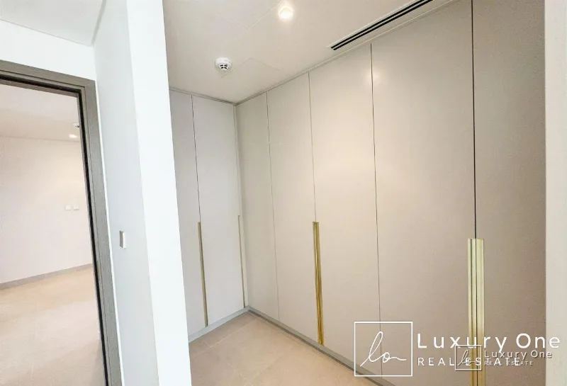 Single Row | Near Amenities | Ready To Move photo 6