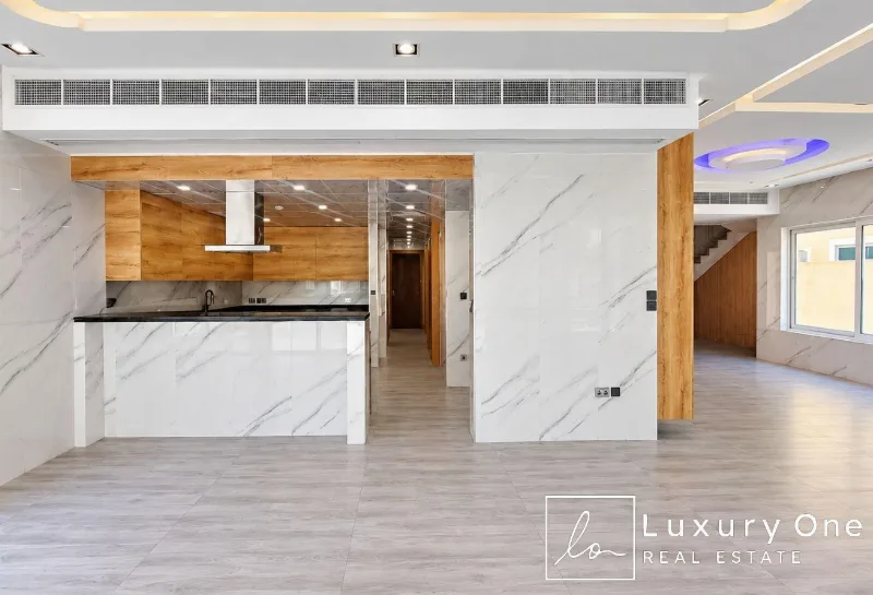 Corner Unit | Single Row | 4BR | Ready to Move In photo 4