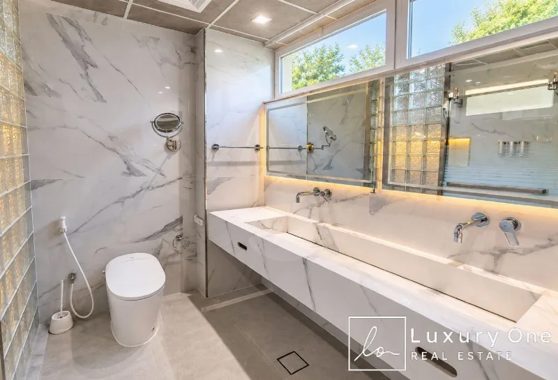 Corner Unit | Single Row | 4BR | Ready to Move In photo 13