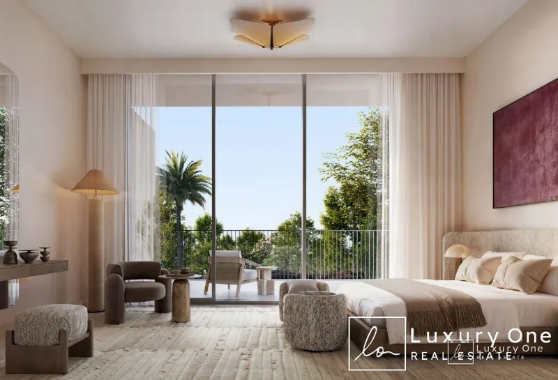 Below OP | 4BR Villa | Pool and Park Views photo 4