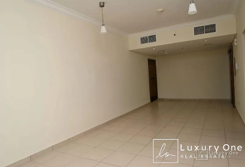 Prime Location | Spacious Layout | Ready to Move photo 4