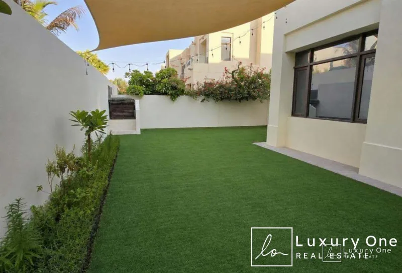 3BR Villa | Private Garden | Park View photo 10