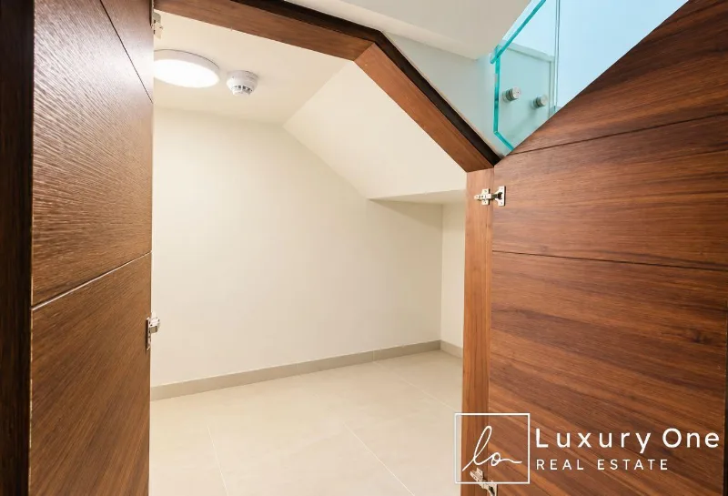 Furnished 2BR | Vacant | City View Terrace photo 12