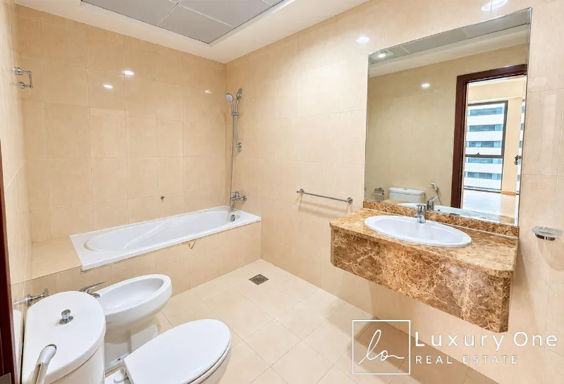 Ideal Location | Flexible Cheques | Near MOE Metro photo 7