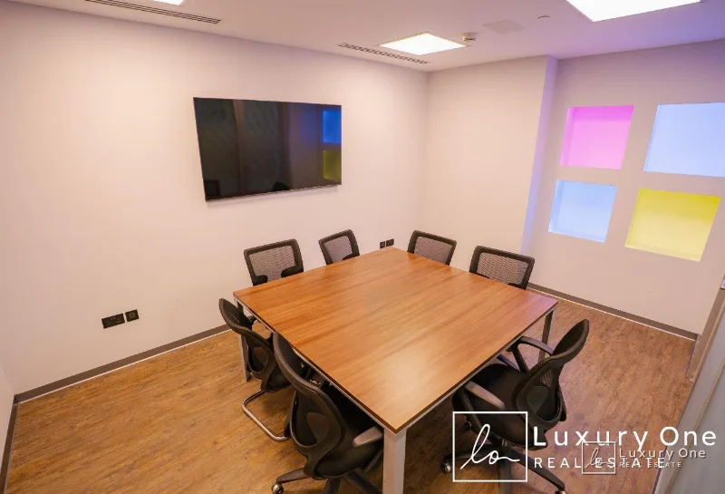 Prime Location | Close to Metro | Fitted Office photo 3