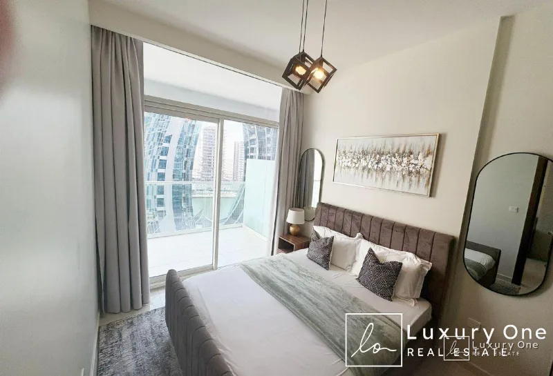 Prime Location | Fully Furnished | Vacant photo 3