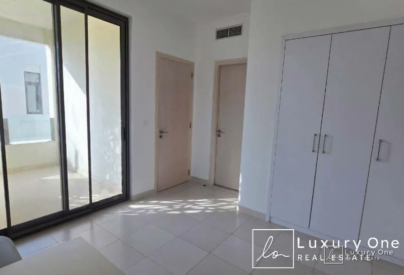 3BR Villa | Private Garden | Park View photo 9