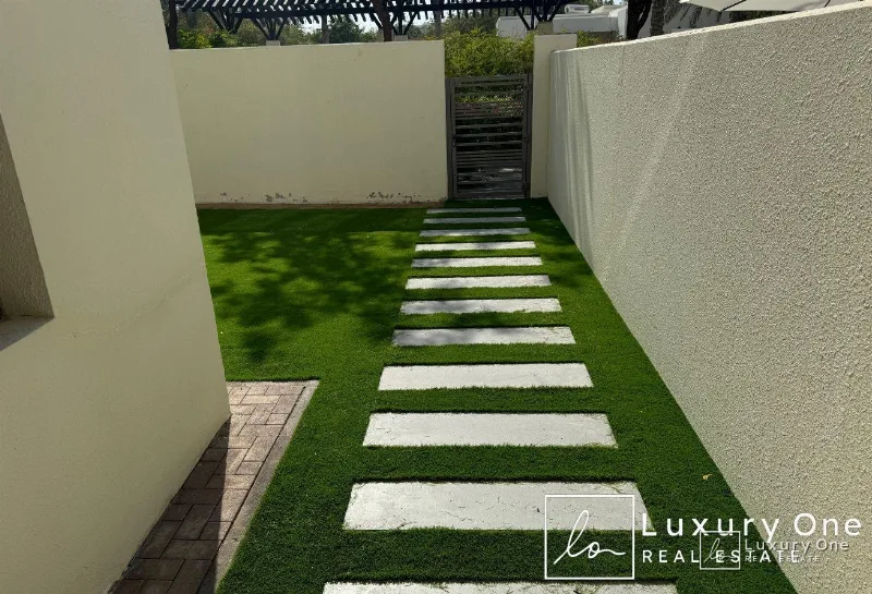 Best Deal | 3BR Villa | Private Garden | Park View photo 15