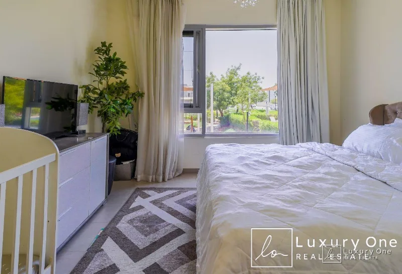 Exclusive | Furnished | Pool and Park View photo 7