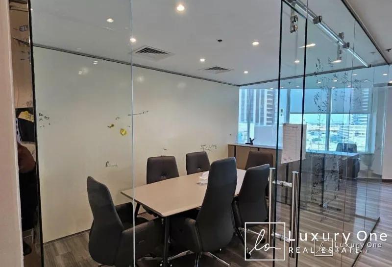 FULLY FURNISHED | LOW TRAFFIC | BRIGHT OFFICE photo 4
