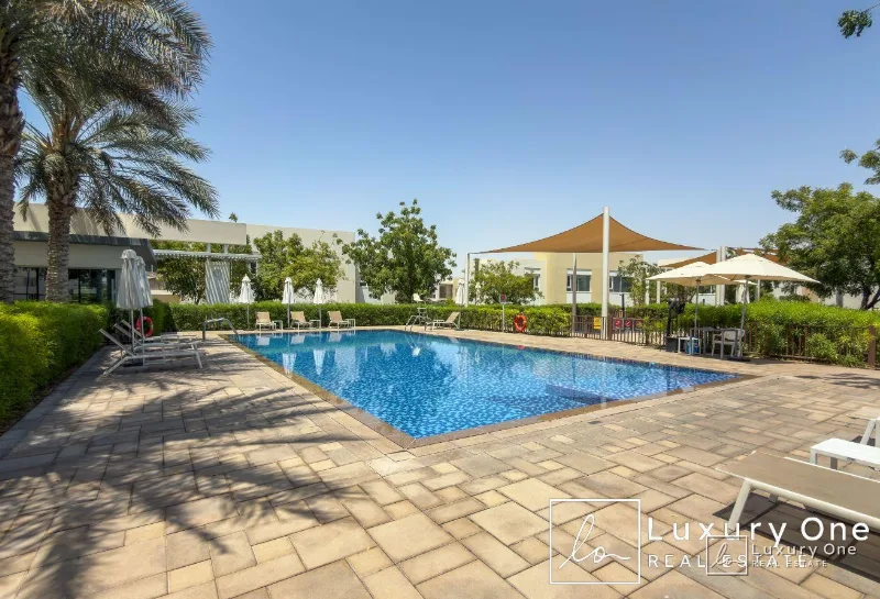 Exclusive | Furnished | Pool and Park View photo 15