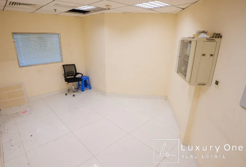 Fitted | Prime location | Full Canal View photo 10