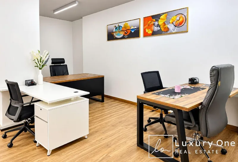 GENUINE | PRIME LOCATION | NEAR METRO photo 6