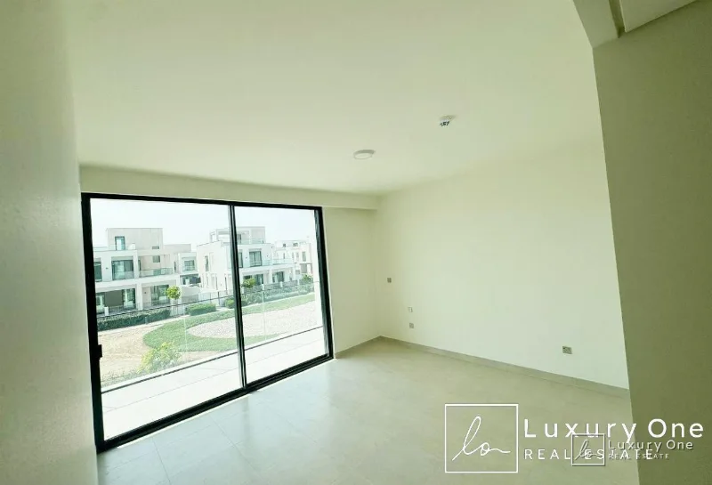 Single Row | Garden View | Corner Unit photo 4