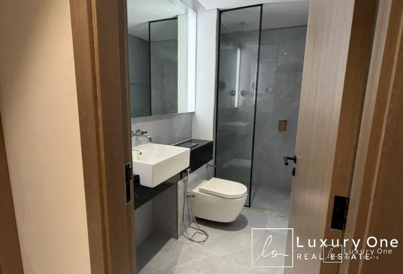 Sea and Skyline View | All Bills Included | Vacant photo 13