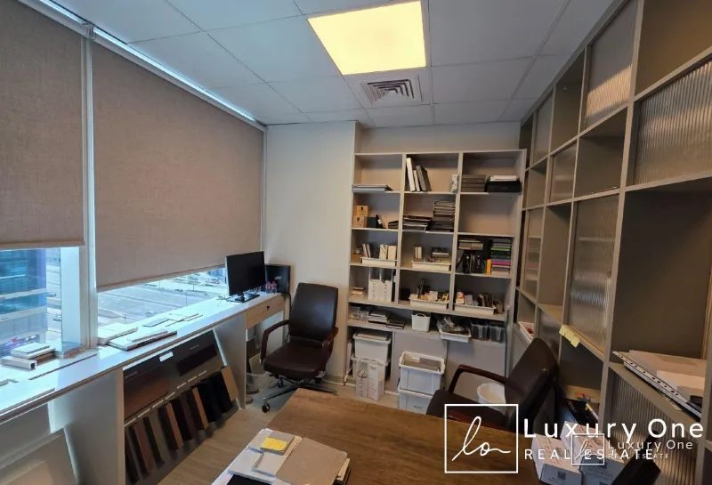GENUINE | FULLY FITTED | PRIME LOCATION photo 4