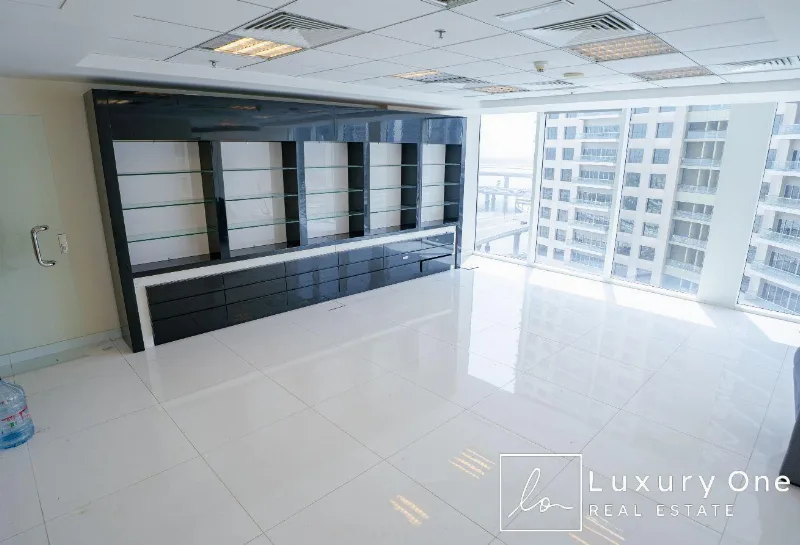 Fitted | Prime location | Full Canal View photo 3