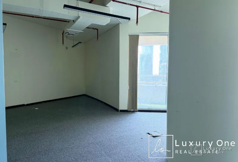 Prime Location | Canal View | Fitted | Vacant photo 7