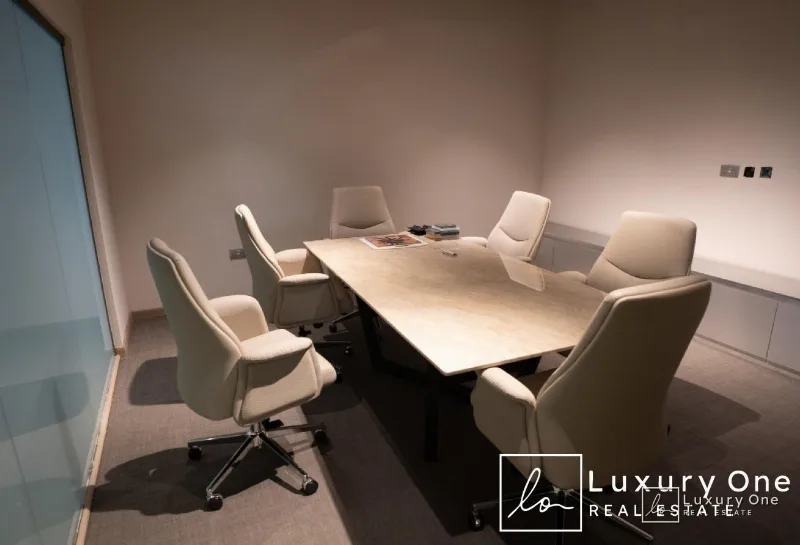 FULLY FURNISHED | CANAL VIEW | AGENT ON SITE photo 9