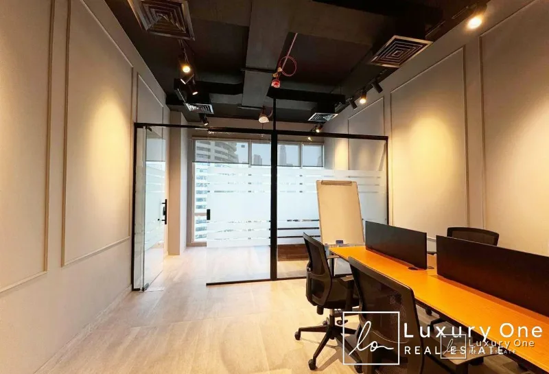 Prime Location | Furnished | Vacant photo 3