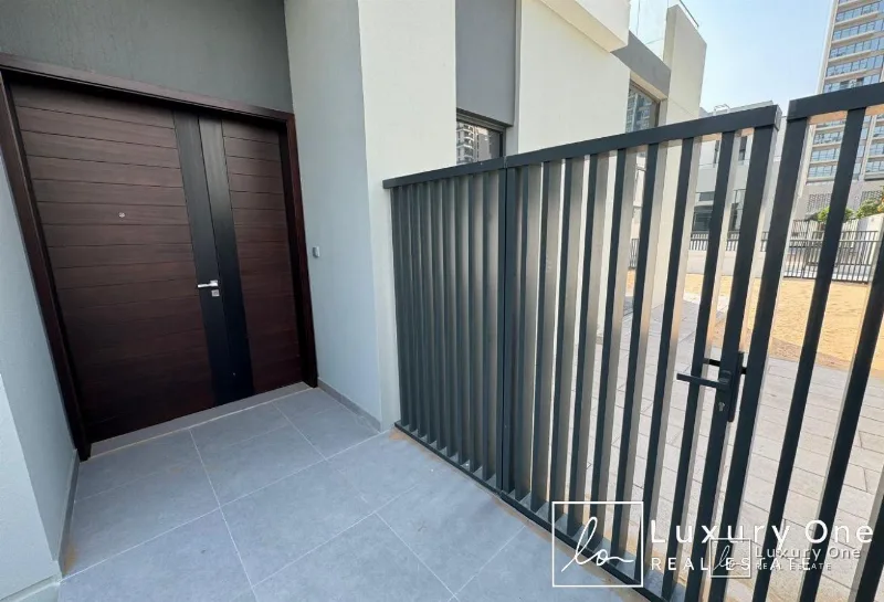 Larger Corner Unit | Vastu Compliant | 4 Br + Maid photo 13