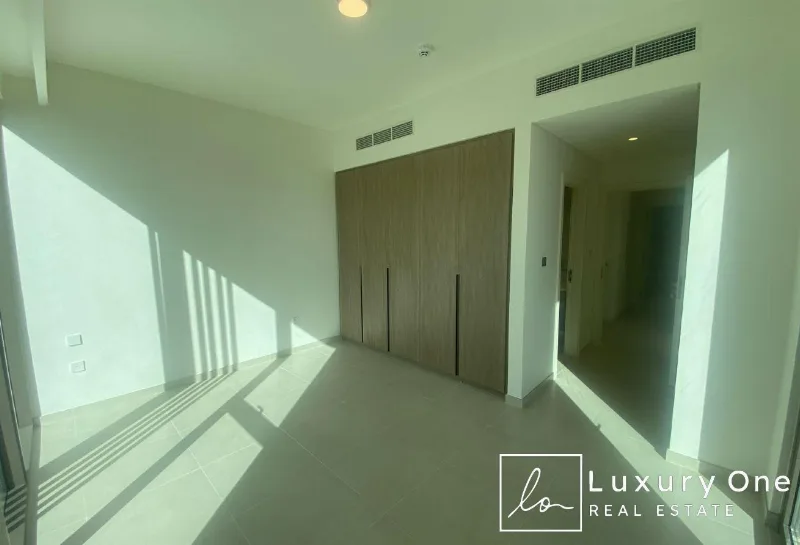 Brand New | 4 Beds+Maid | Large Layout | Vacant photo 6