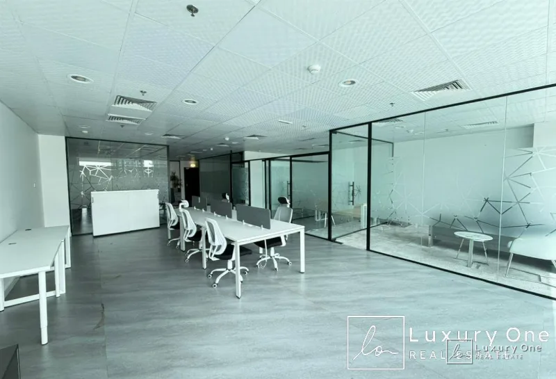 Fully Furnished | Open layout | Flexible Cheques photo 10