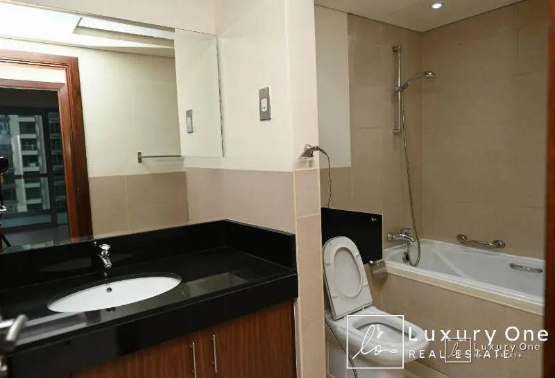 Prime Location | Spacious Layout | Ready to Move photo 6