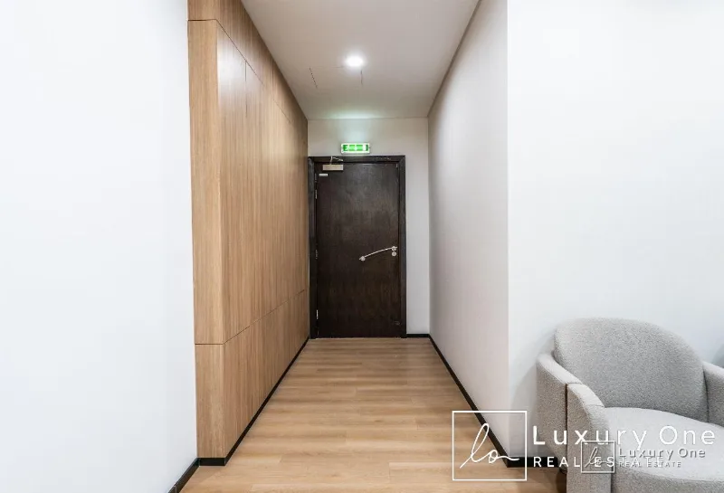 Ready Now  | Fully Upgraded | Agent on Site photo 10