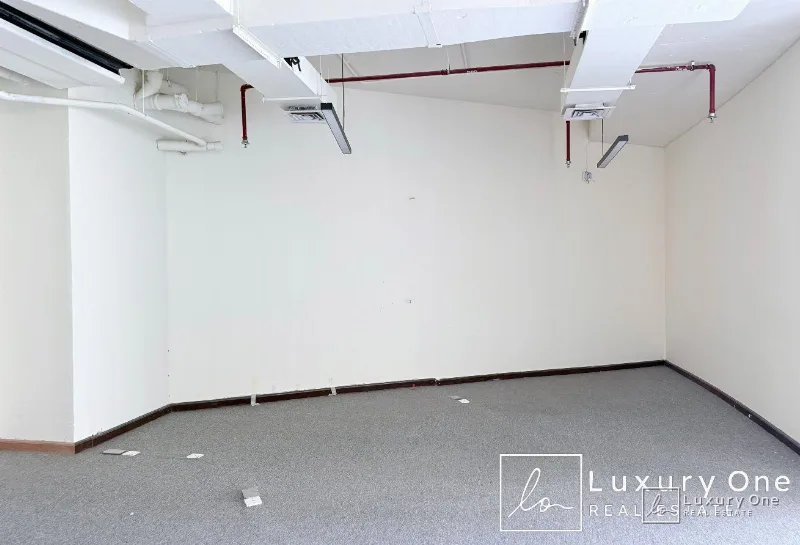 Prime Location | Canal View | Fitted | Vacant photo 9