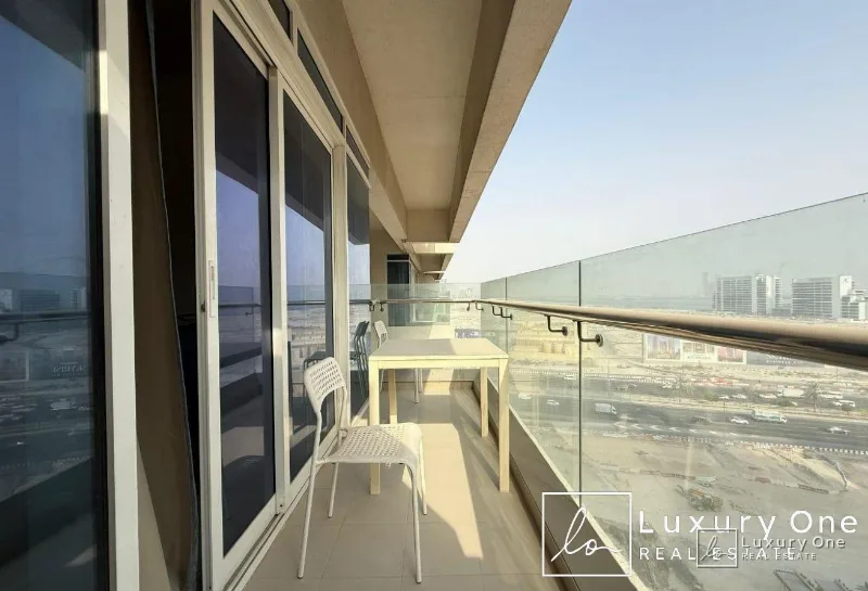 Prime Location | Fully Furnished | Vacant photo 3